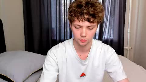 OLIVERpvt is open online show from 05-05-26, 12:35