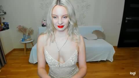 Marie online show from 09-23-25, 02:09