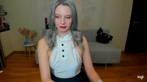 Marie online show from 10-03-25, 12:02