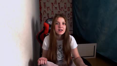 Mari online show from 12-14-25, 08:46