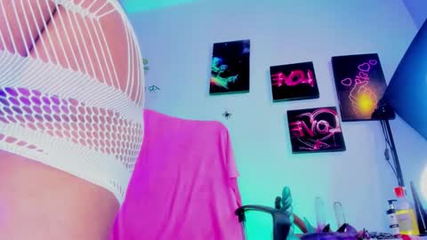 Kuromi online show from 10-18-25, 05:21