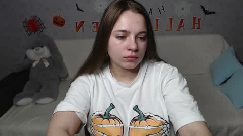 Lana online show from 10-28-25, 08:29