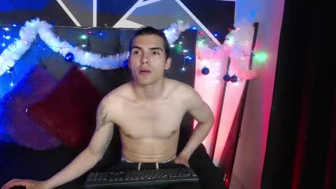 Snapshot of _tattoo_couple chatting on 12-29-24, 06:49 online show from 12-29-24, 06:49