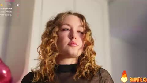 Snapshot of _taylor_swift chatting on 06-26-26, 10:08 Taylor online show from 06-26-26, 10:08