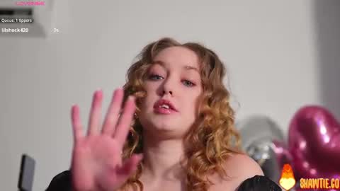 Snapshot of _taylor_swift chatting on 08-08-26, 10:28 Taylor online show from 08-08-26, 10:28