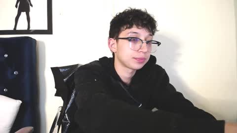 Thomas online show from 10-24-25, 01:35