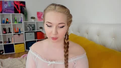 LilyOpen Pvt online show from 02-23-26, 12:13