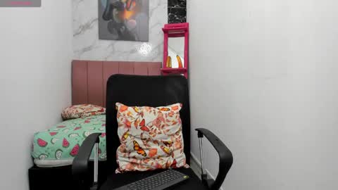 tinny online show from 01-27-25, 04:33