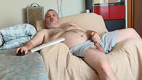    OO               online show from 11-17-25, 01:06