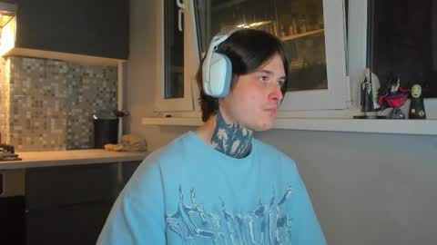 Snapshot of _torfin_ chatting on 04-07-26, 11:48 _torfin_ online show from 04-07-26, 11:48