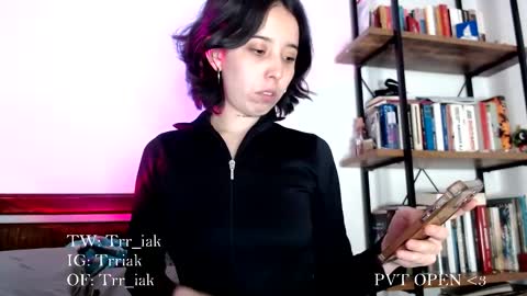 luna online show from 11-24-25, 10:53