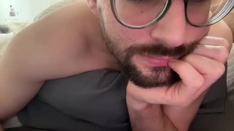 Snapshot of _ur_happy_meal chatting on 12-28-24, 03:04 DJ online show from 12-28-24, 03:04