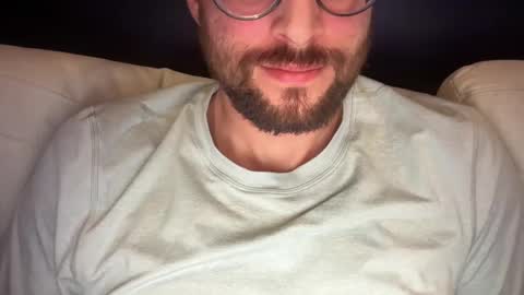 Snapshot of _ur_happy_meal chatting on 01-23-25, 03:05 DJ online show from 01-23-25, 03:05