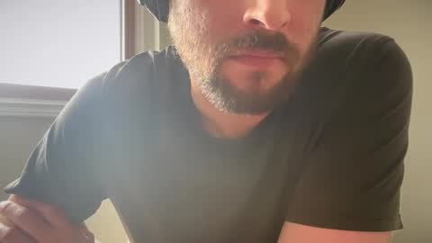 Snapshot of _ur_happy_meal chatting on 02-25-25, 05:36 DJ online show from 02-25-25, 05:36