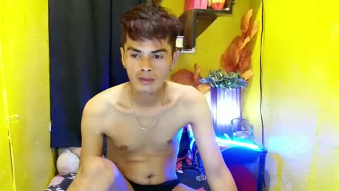 Snapshot of _urbabypam chatting on 02-16-25, 01:16 Urjerick online show from 02-16-25, 01:16