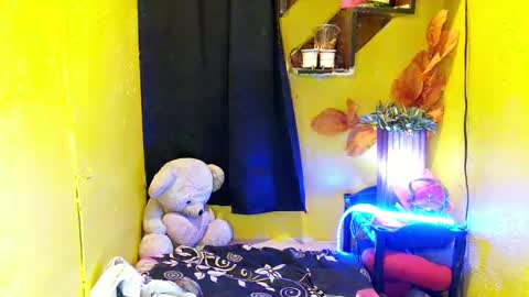 Snapshot of _urbabypam chatting on 02-22-25, 04:51 Urjerick online show from 02-22-25, 04:51