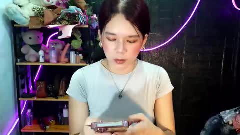 _urpetitegirl online show from 05-26-26, 06:09