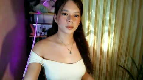 _urpetitegirl online show from 06-22-26, 01:29