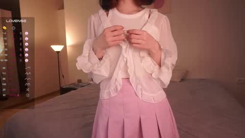 Snapshot of _vi_vi_ chatting on 02-15-25, 06:33 Viola online show from 02-15-25, 06:33