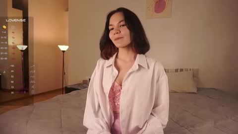 Snapshot of _vi_vi_ chatting on 02-23-25, 06:12 Viola online show from 02-23-25, 06:12