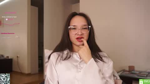 Snapshot of _vi_vi_ chatting on 03-06-25, 09:42 Viola online show from 03-06-25, 09:42