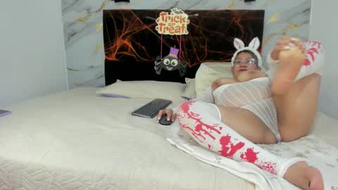 Snapshot of _vickysweet chatting on 10-27-25, 08:24 _vickysweet online show from 10-27-25, 08:24