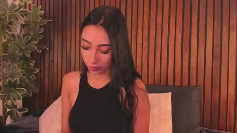 Snapshot of _victoria_lee chatting on 02-22-26, 01:31 Victoria online show from 02-22-26, 01:31