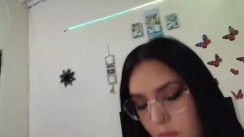 Snapshot of _victoriia_971 chatting on 02-19-25, 12:11 _victoriia_971 online show from 02-19-25, 12:11