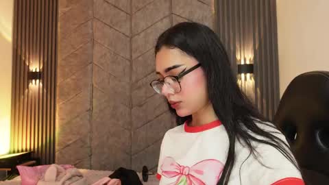   online show from 05-11-26, 07:44