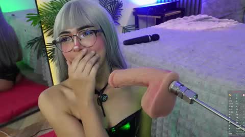   online show from 05-12-26, 09:56