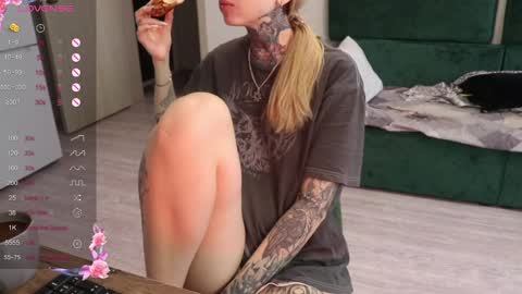 Alis online show from 12-23-24, 08:11
