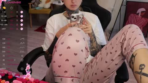 Alis online show from 09-26-25, 09:13