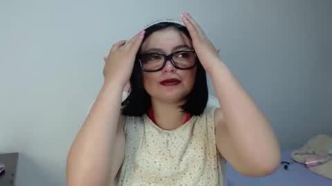 Snapshot of _wanndaa_ chatting on 11-05-25, 02:50 wanda online show from 11-05-25, 02:50