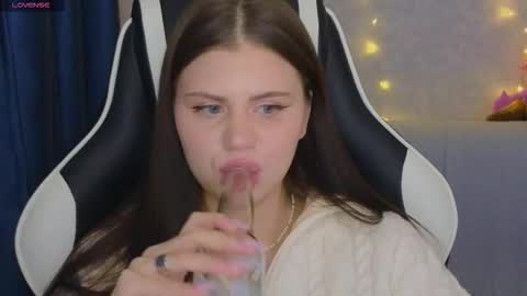 Snapshot of _wifi_ chatting on 03-03-26, 06:47 Fiona and Wayne online show from 03-03-26, 06:47