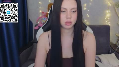 Snapshot of _wifi_ chatting on 03-04-26, 08:15 Fiona and Wayne online show from 03-04-26, 08:15