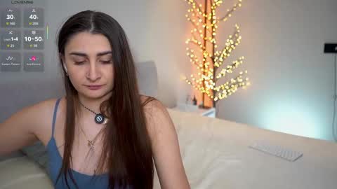 Snapshot of _wild_berry chatting on 04-14-26, 10:16 Lily online show from 04-14-26, 10:16