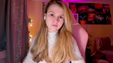 Enni online show from 09-25-25, 07:34