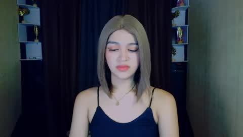 _xxlilly online show from 05-05-26, 03:03