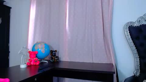 ZARA online show from 12-18-24, 04:06