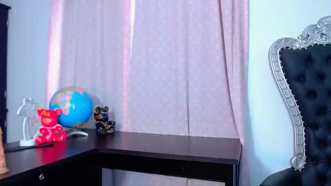 ZARA online show from 12-20-24, 03:31