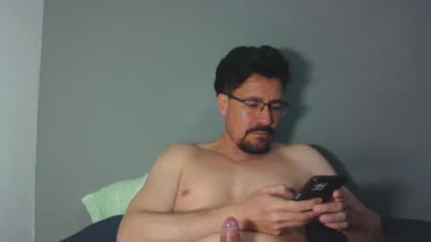 _yjesneth2011 online show from 10-08-25, 11:46