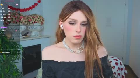 Snapshot of _yourfoxy_ chatting on 02-05-25, 02:16 LITTLE FOX online show from 02-05-25, 02:16