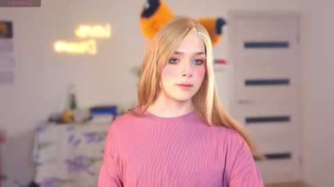 LITTLE FOX online show from 10-12-25, 02:27