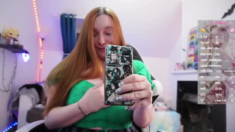 Snapshot of _yummy_girl_ chatting on 02-07-25, 06:13 Polly online show from 02-07-25, 06:13