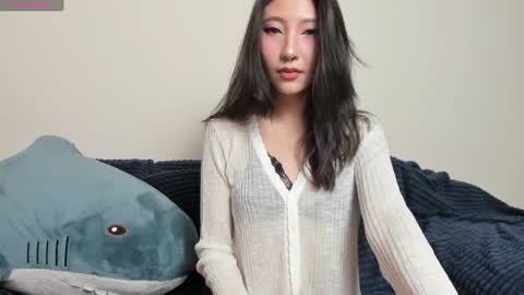 Snapshot of _yuriko chatting on 01-30-25, 11:24 Mia online show from 01-30-25, 11:24