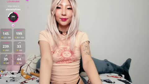Mia online show from 05-27-26, 09:45