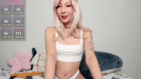 Mia online show from 06-09-26, 11:27