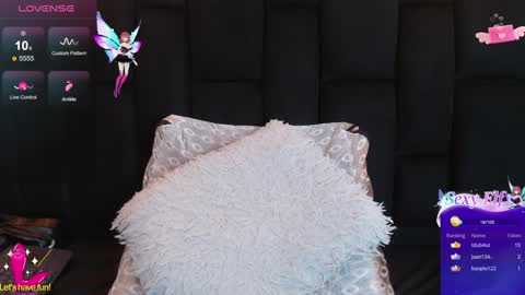 Yuyi online show from 01-09-25, 05:22