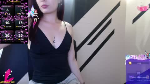 Yuyi online show from 01-15-25, 02:27