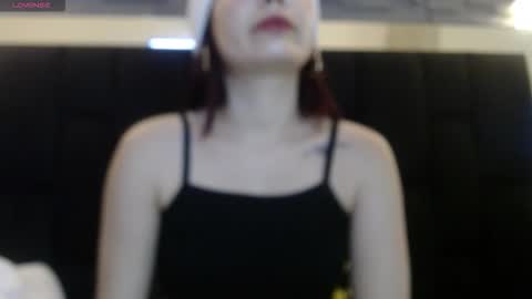 Yuyi online show from 09-14-25, 12:59